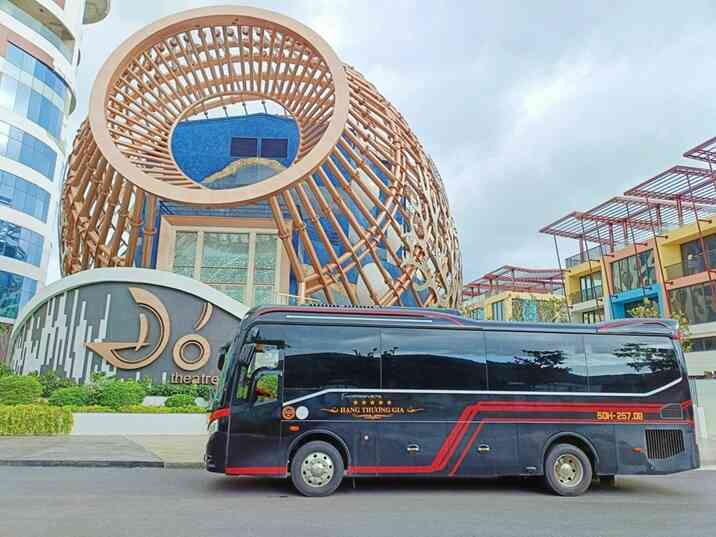 Dịch vụ thuê xe limousine 19 chỗ đi Hồ Tràm uy tín